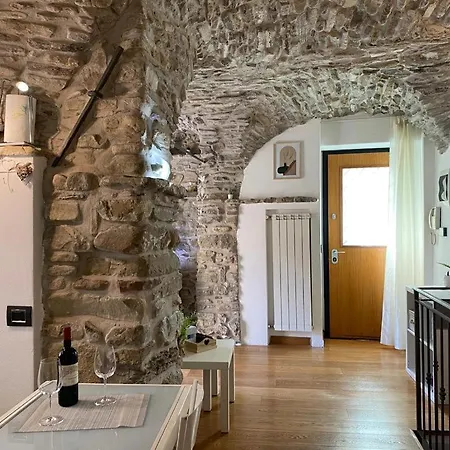 Appartamento In Casa Tipicamente Ligure *